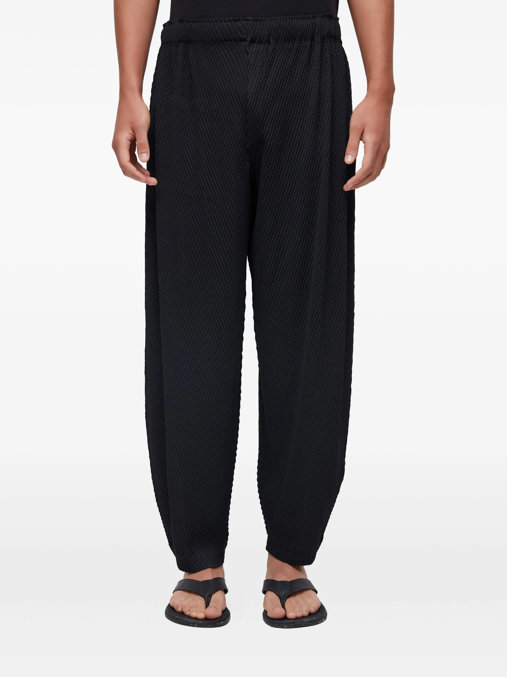 Плиссированные брюки Osklen, черный
Плиссированные брюки Osklen, черный