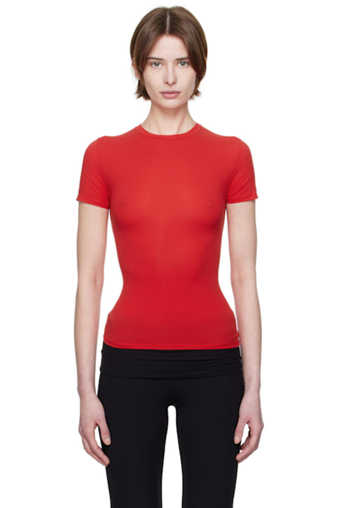 Красная футболка Fits Everyone SKIMS
Красная футболка Fits Everyone SKIMS