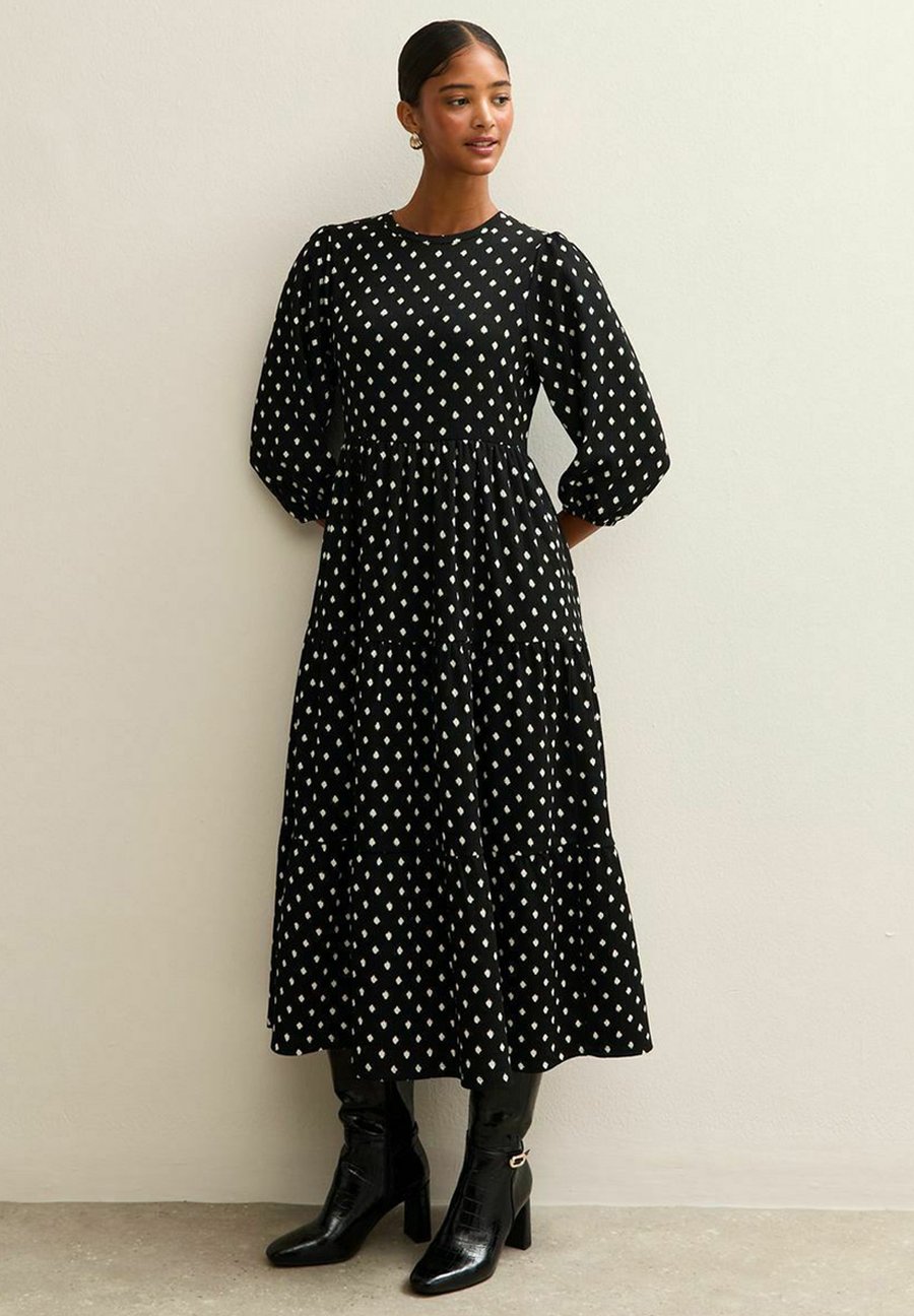 Платье New Look SPOT CRINKLED TIERED MIDI, Black Pattern/Black
Платье New Look SPOT CRINKLED TIERED MIDI, Black Pattern/Black