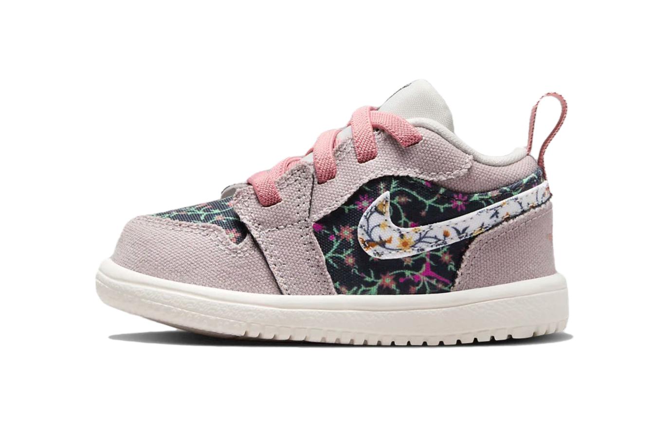 1 Retro Low ALT SE Floral TD Jordan, розовый белый
1 Retro Low ALT SE Floral TD Jordan, розовый белый
