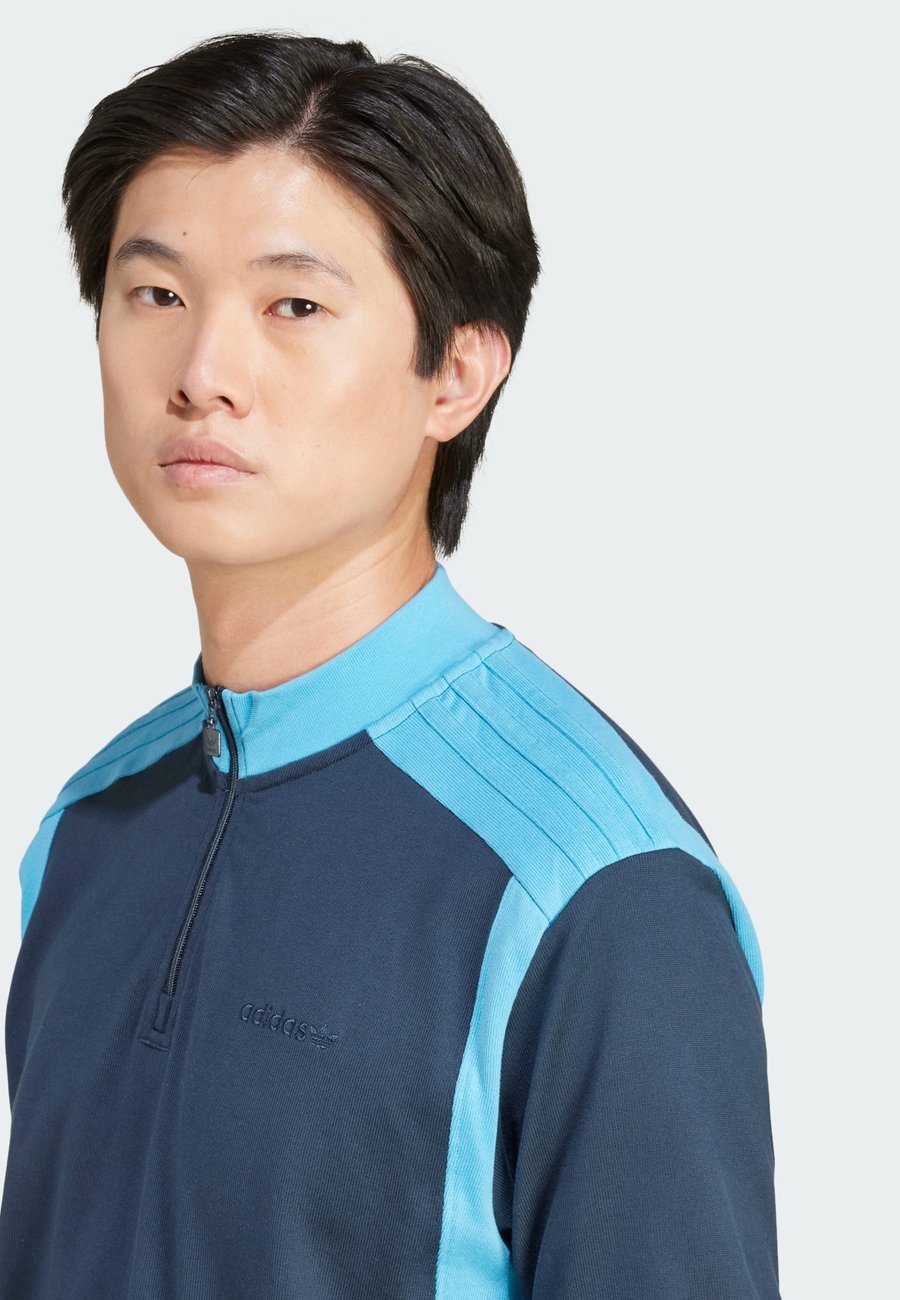 Футболка Adidas Originals CYCLING LONG-SLEEVE, Aurora Ink/Dark Blue, Синий, Футболка Adidas Originals CYCLING LONG-SLEEVE, Aurora Ink/Dark Blue
Футболка Adidas Originals CYCLING LONG-SLEEVE, Aurora Ink/Dark Blue, Синий, Футболка Adidas Originals CYCLING LONG-SLEEVE, Aurora Ink/Dark Blue