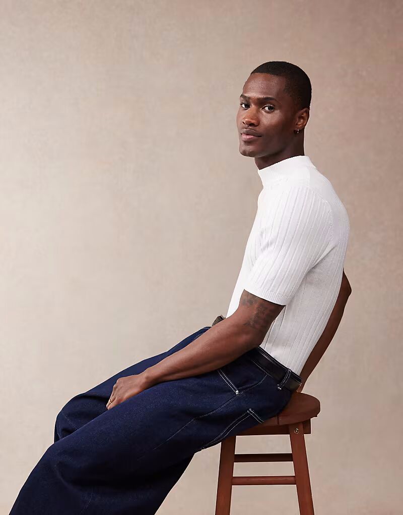 Облегающая футболка ASOS DESIGN в рубчик с воротником-стойкой белого цвета
Облегающая футболка ASOS DESIGN в рубчик с воротником-стойкой белого цвета