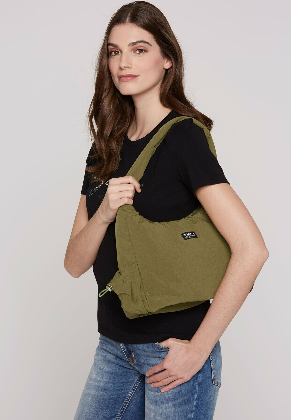 Сумка LEICHTE WATTIERTE SCHULTER Soccx, хаки
Сумка LEICHTE WATTIERTE SCHULTER Soccx, хаки