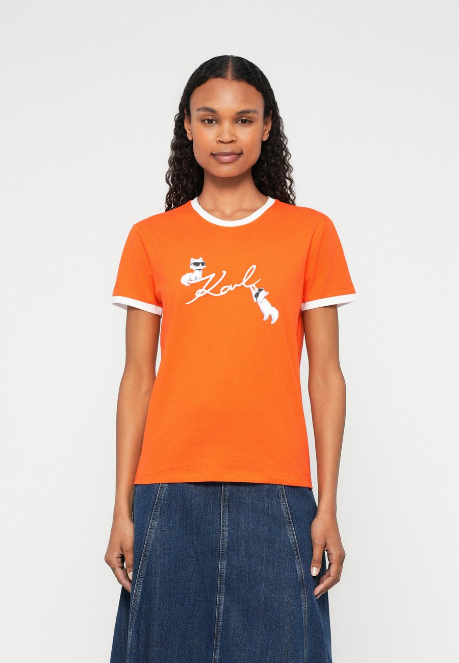Футболка KARL LAGERFELD IKON SIGNATURE CHOUPETTE TEE, Tangerine Tango/Orange, Оранжевый, Футболка KARL LAGERFELD IKON SIGNATURE CHOUPETTE TEE, Tangerine Tango/Orange
Футболка KARL LAGERFELD IKON SIGNATURE CHOUPETTE TEE, Tangerine Tango/Orange, Оранжевый, Футболка KARL LAGERFELD IKON SIGNATURE CHOUPETTE TEE, Tangerine Tango/Orange