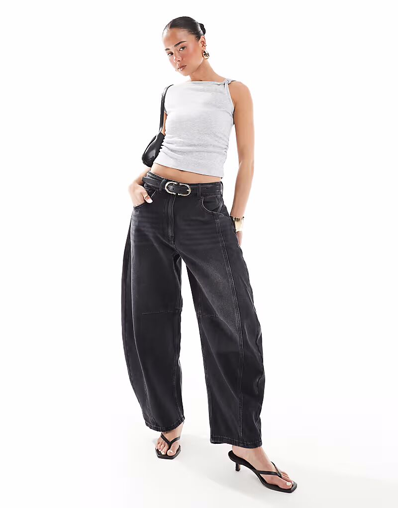 Укороченные джинсы ASOS DESIGN свободного кроя со вставками черного цвета с эффектом потертости
Укороченные джинсы ASOS DESIGN свободного кроя со вставками черного цвета с эффектом потертости