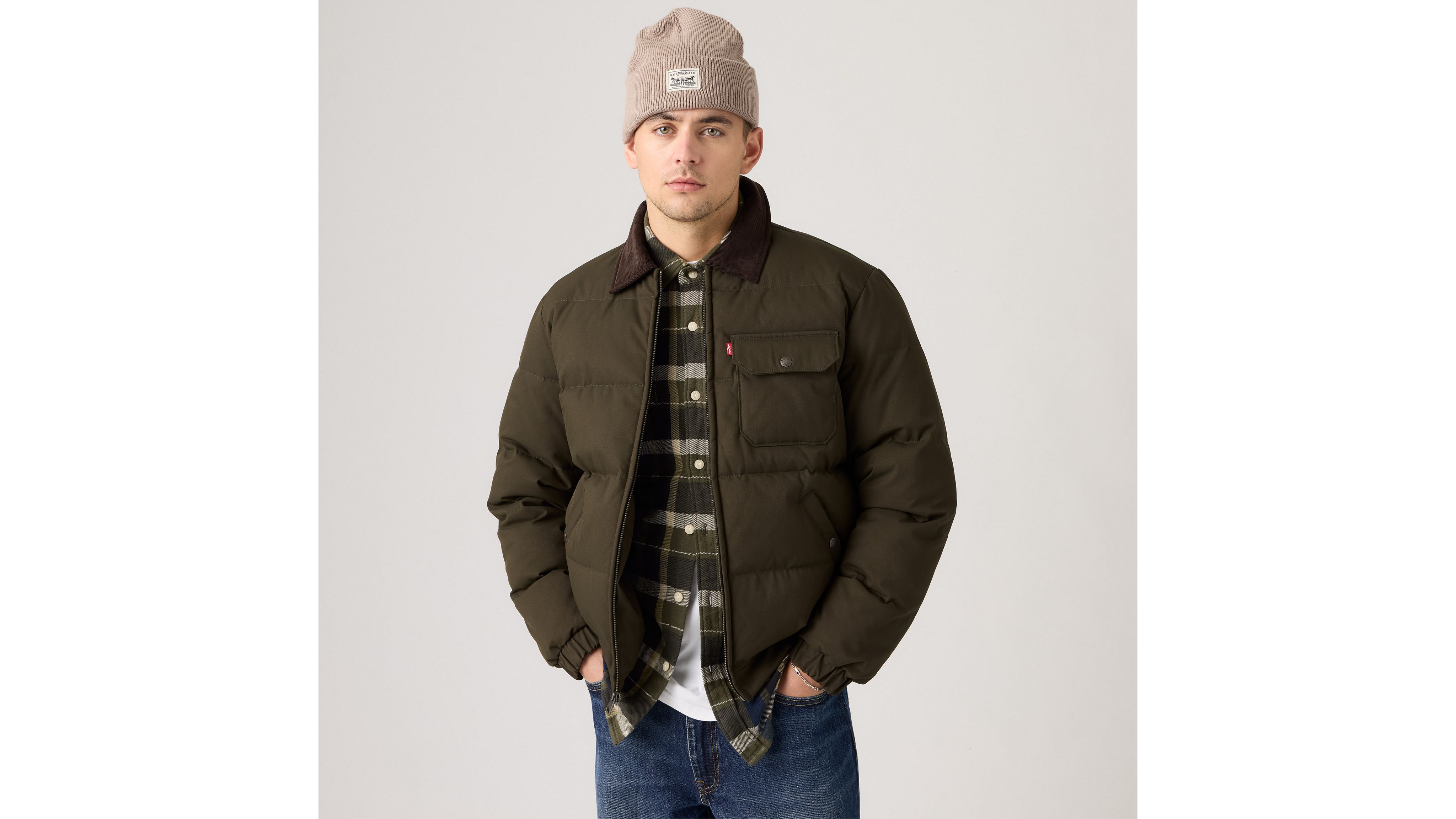 Стеганая куртка Depot с вельветовым воротником Levi's, Olive - Black
Стеганая куртка Depot с вельветовым воротником Levi's, Olive - Black