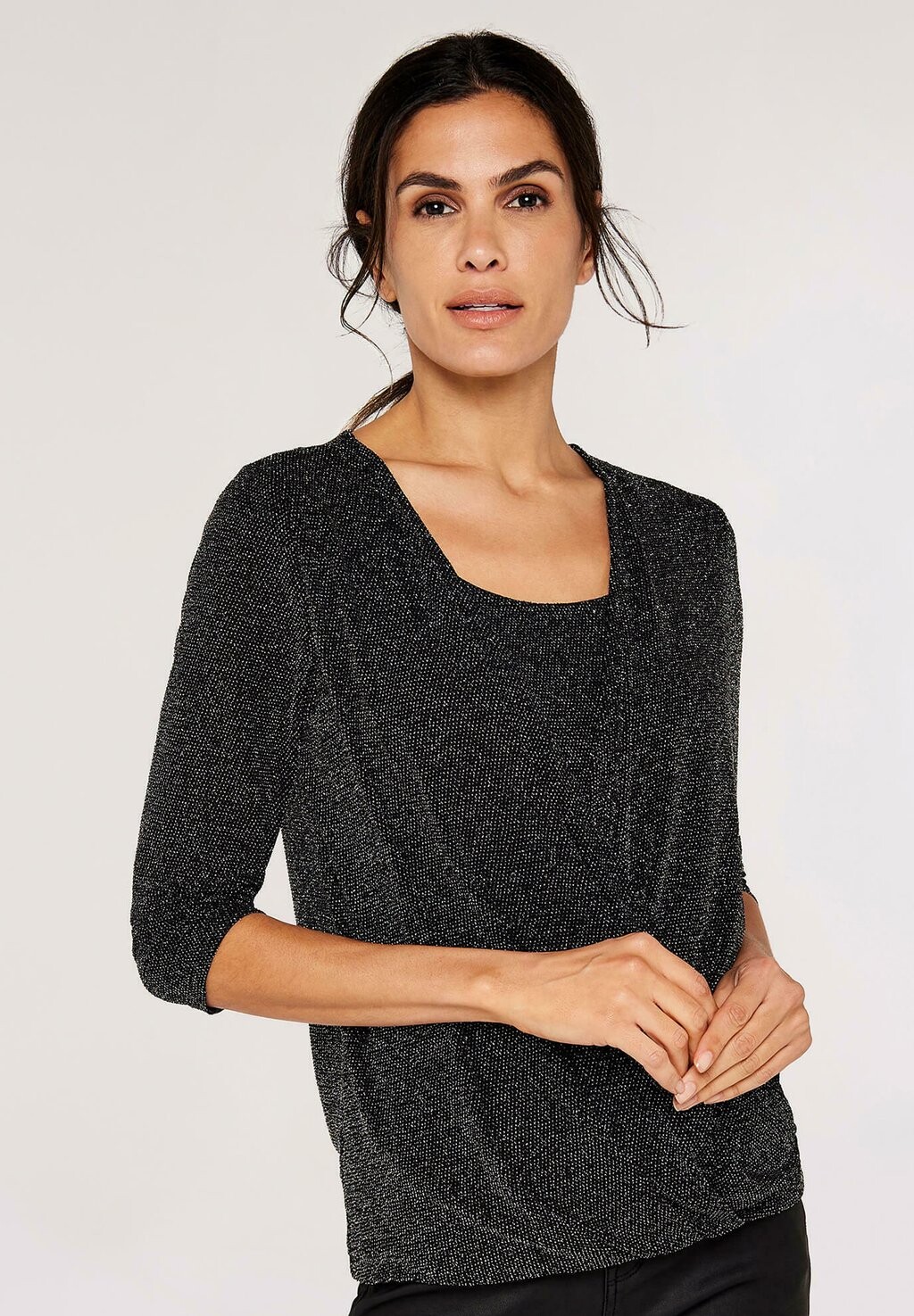 Блузка SPARKLE OVER WRAP Apricot, цвет black
Блузка SPARKLE OVER WRAP Apricot, цвет black