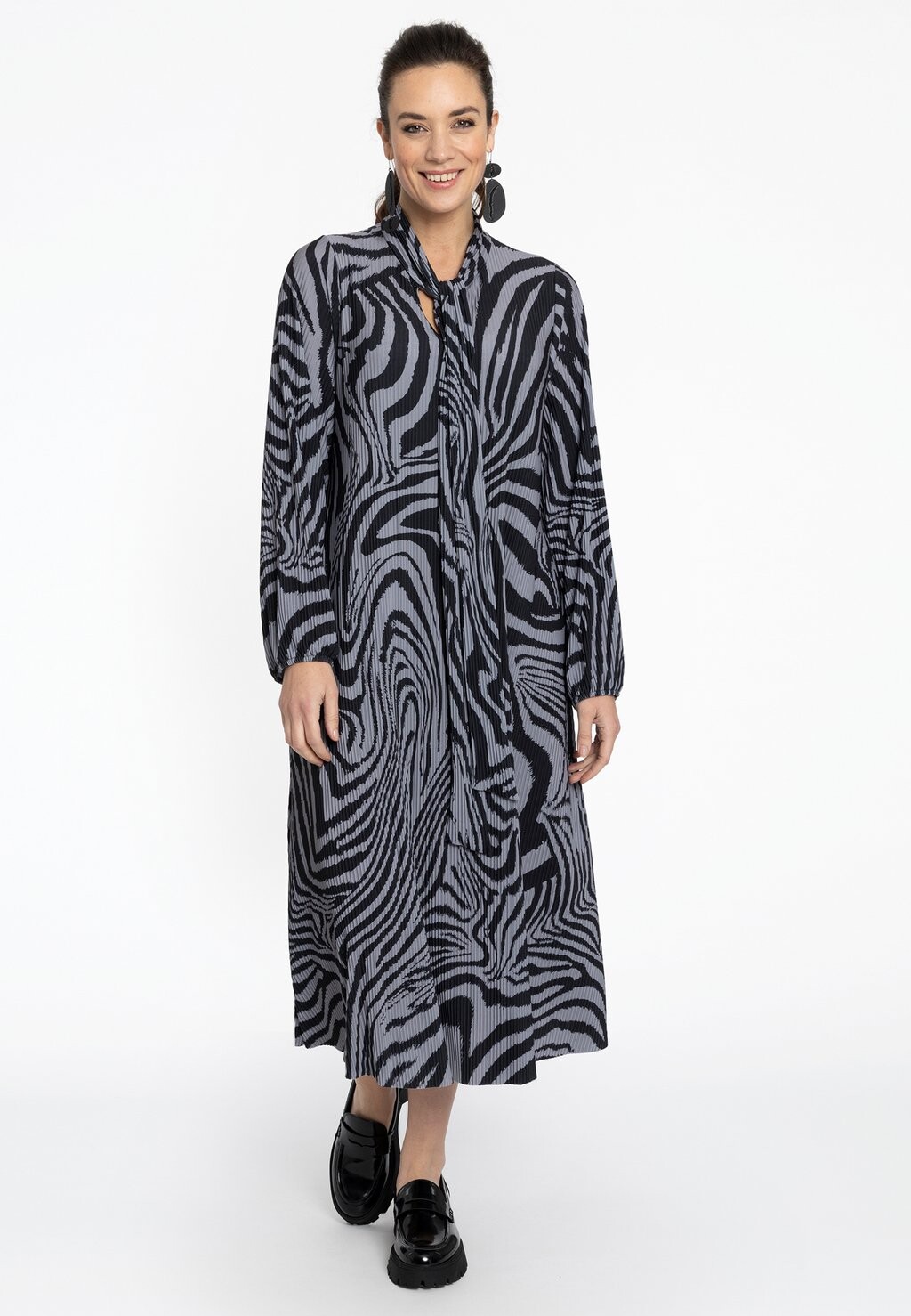 Дневное платье Yoek, черный
Дневное платье Yoek, черный