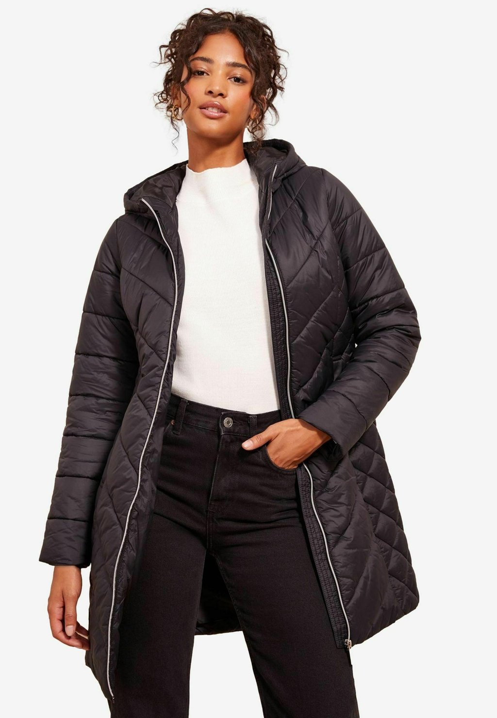 Зимнее пальто Friends Like These, черный
Зимнее пальто Friends Like These, черный