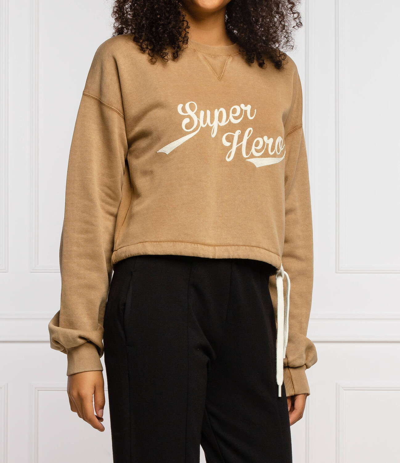 Толстовка Pinko mazurka cropped fit, коричневый
Толстовка Pinko mazurka cropped fit, коричневый