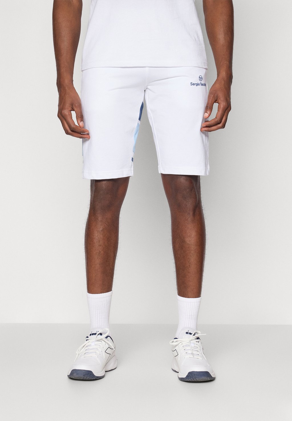 Спортивные шорты ARPA BERMUDA Sergio Tacchini, белый
Спортивные шорты ARPA BERMUDA Sergio Tacchini, белый