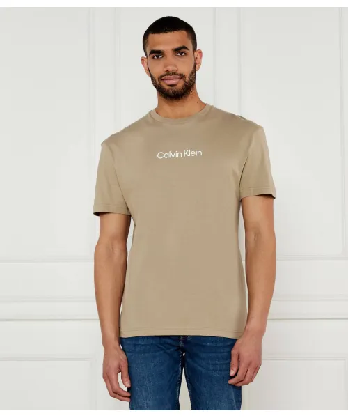 Футболка Comfort fit Calvin Klein, бежевый
Футболка Comfort fit Calvin Klein, бежевый