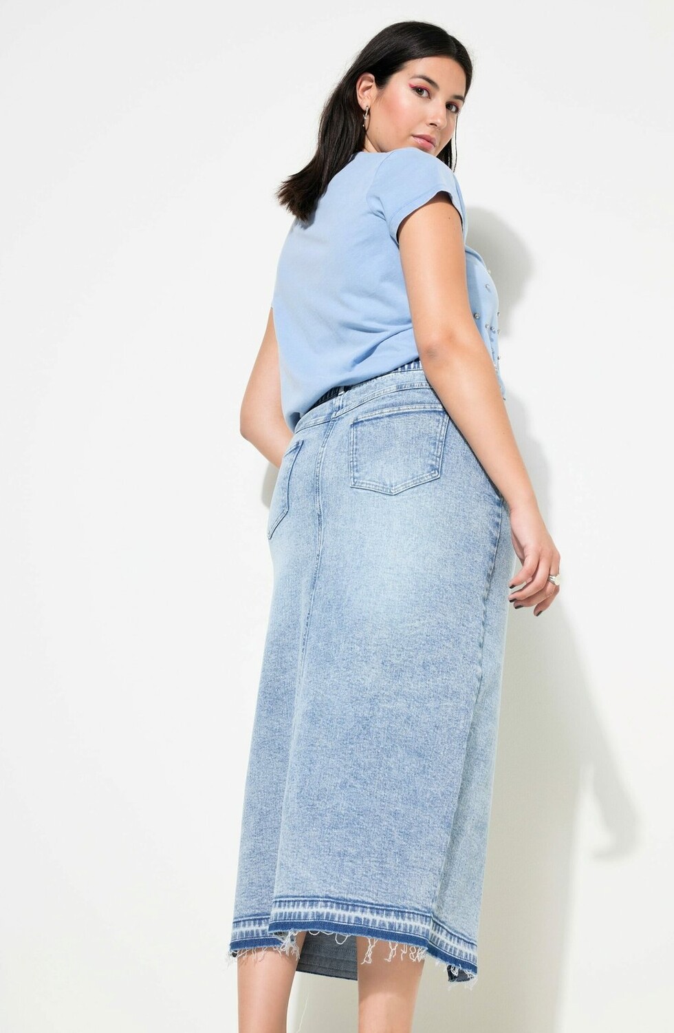 Юбка-карандаш STONEWASH Studio Untold, синий деним
Юбка-карандаш STONEWASH Studio Untold, синий деним