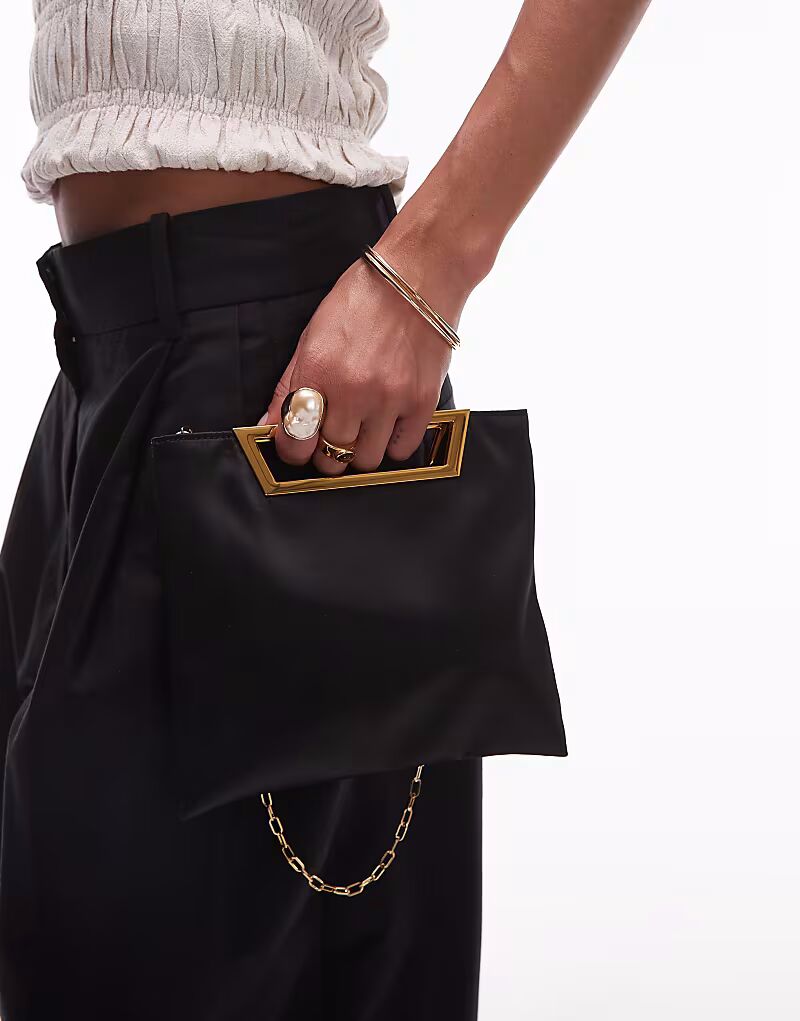 Квадратный атласный клатч Mango с изображением Кайи Гербер черного цвета 
Квадратный атласный клатч Mango с изображением Кайи Гербер черного цвета