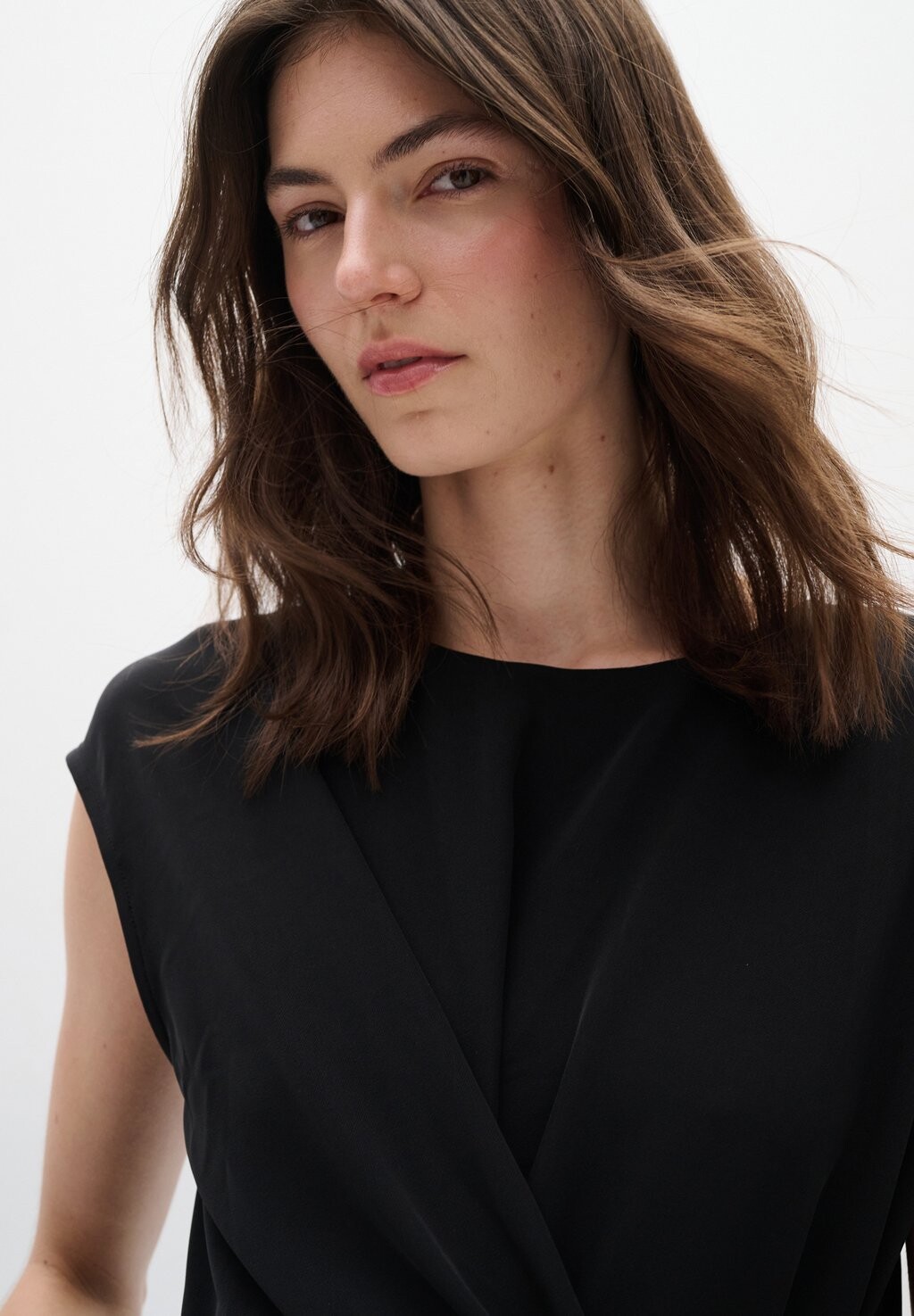 Комбинезон ZHENY InWear, черный
Комбинезон ZHENY InWear, черный