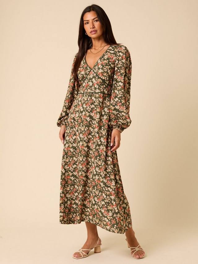 Платье миди Remy Floral из вискозы LENZING ECOVERO Nobody's Child
Платье миди Remy Floral из вискозы LENZING ECOVERO Nobody's Child