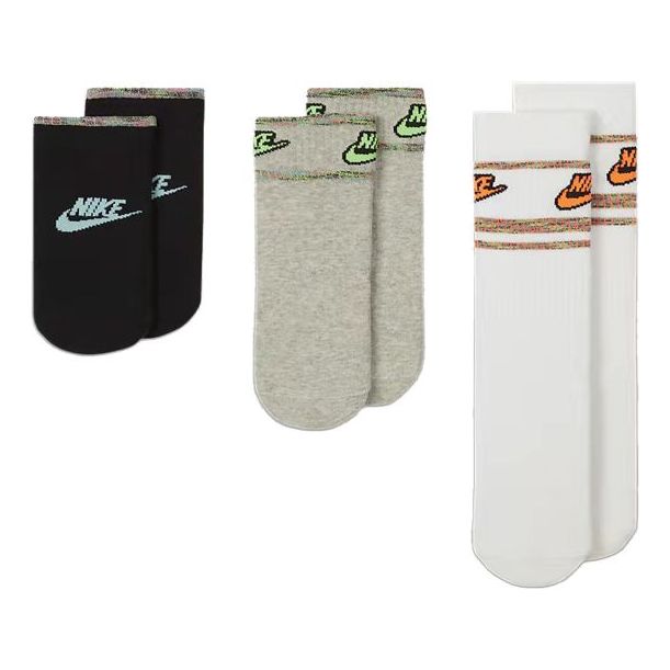 Носки Nike Contrasting Colors Logo Sports Mid Calf Socks 3 Pairs White / Gray / Black DA2601-902
Носки Nike Contrasting Colors Logo Sports Mid Calf Socks 3 Pairs White / Gray / Black DA2601-902