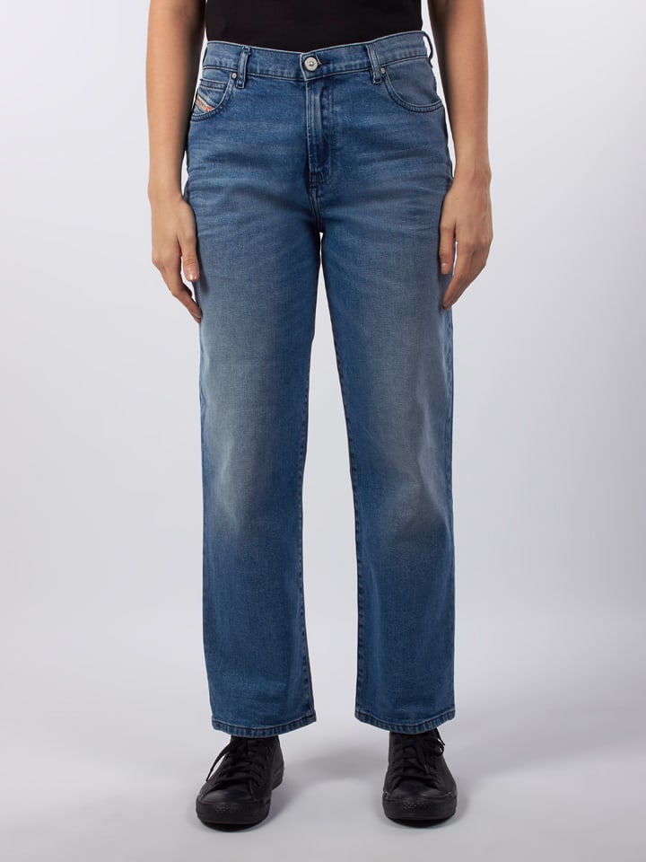 Джинсы Diesel Clothes, синий
Джинсы Diesel Clothes, синий