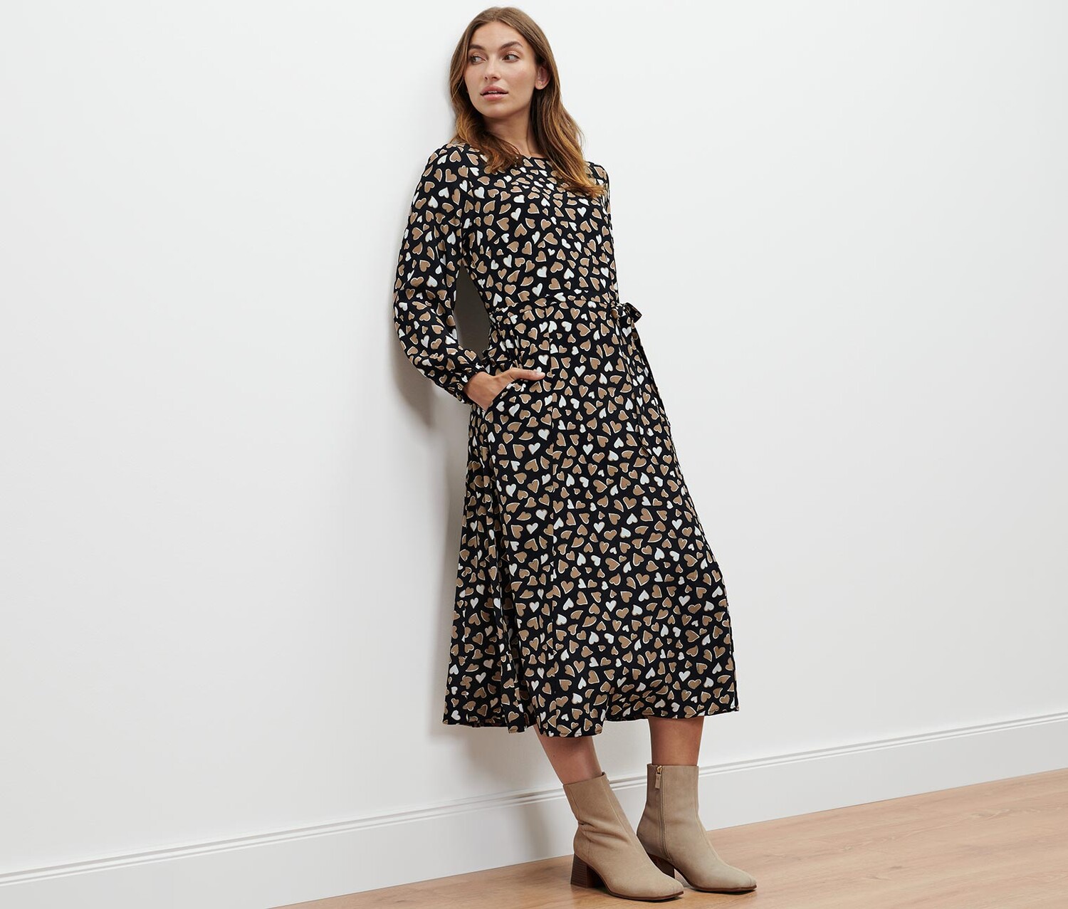 Тканое платье с принтом по всей поверхности Tchibo
Тканое платье с принтом по всей поверхности Tchibo