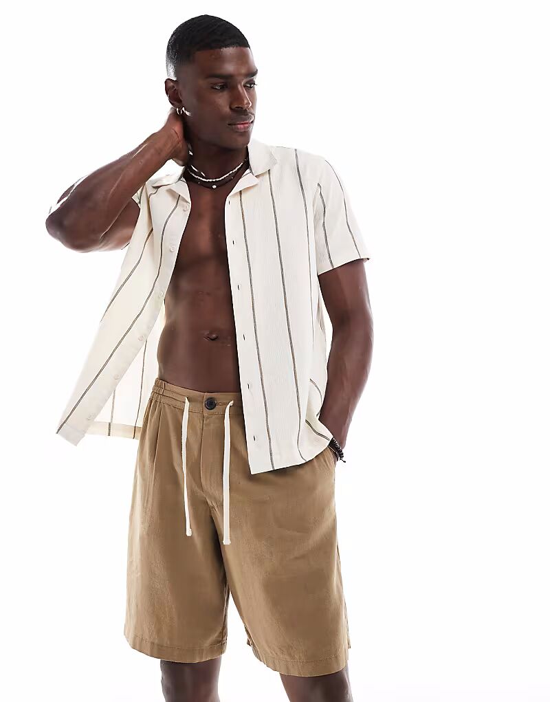 Шорты из потертого льна с завязками в каменном цвете Threadbare
Шорты из потертого льна с завязками в каменном цвете Threadbare