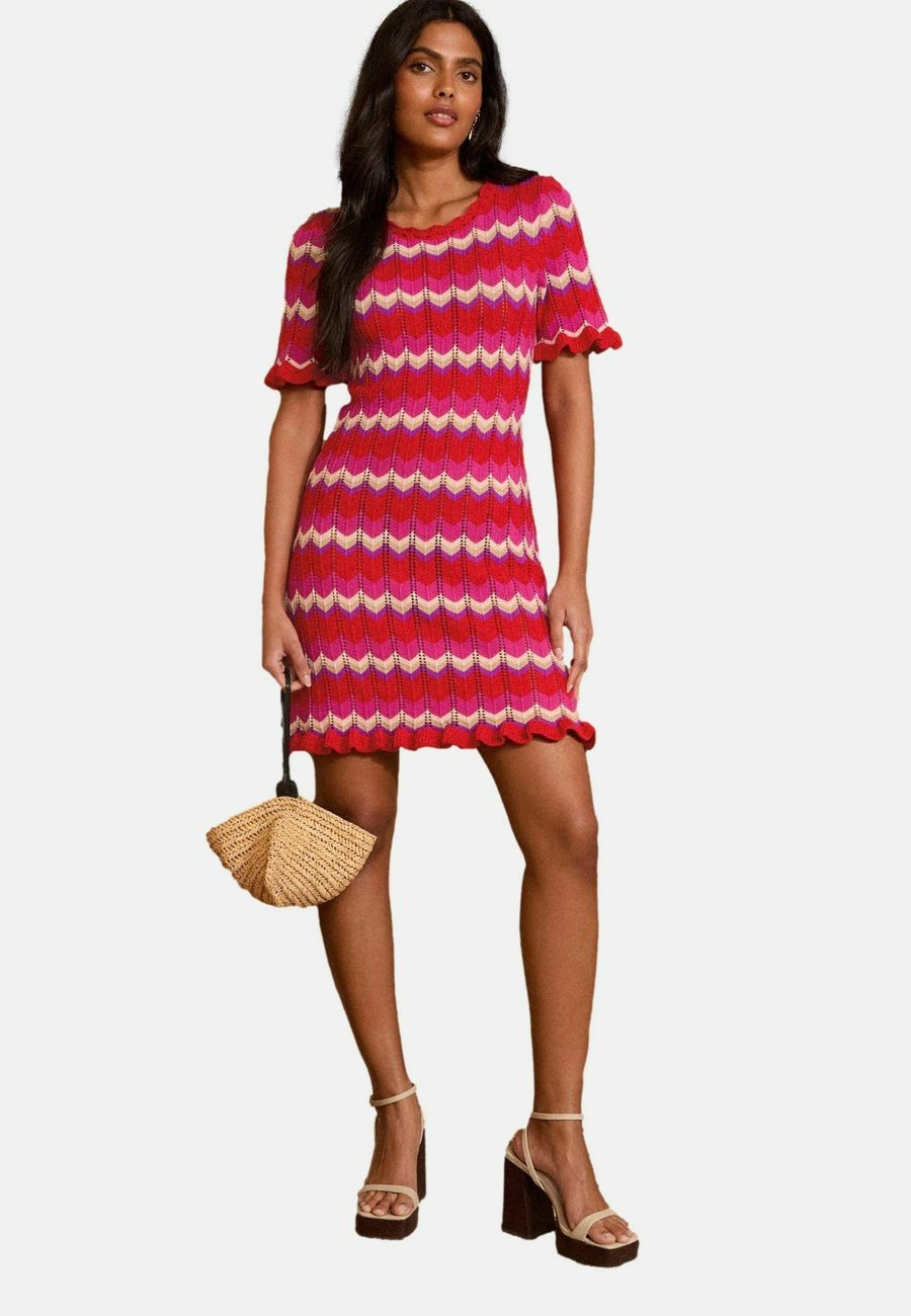 Платье Love & Roses Jumper dress, Multi/Pink
Платье Love & Roses Jumper dress, Multi/Pink