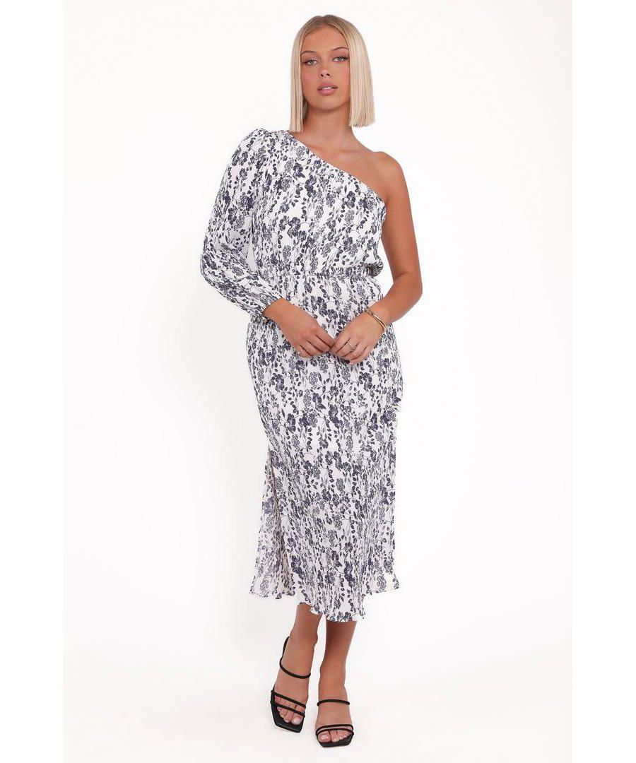 Платье-миди с одним открытым плечом и плиссировкой - темно-синее с цветочным принтом Petal and Pup, Navy floral
Платье-миди с одним открытым плечом и плиссировкой - темно-синее с цветочным принтом Petal and Pup, Navy floral