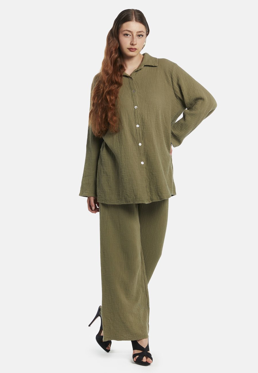 Пижамный комплект Elara SET, Olivgrün/Olive
Пижамный комплект Elara SET, Olivgrün/Olive