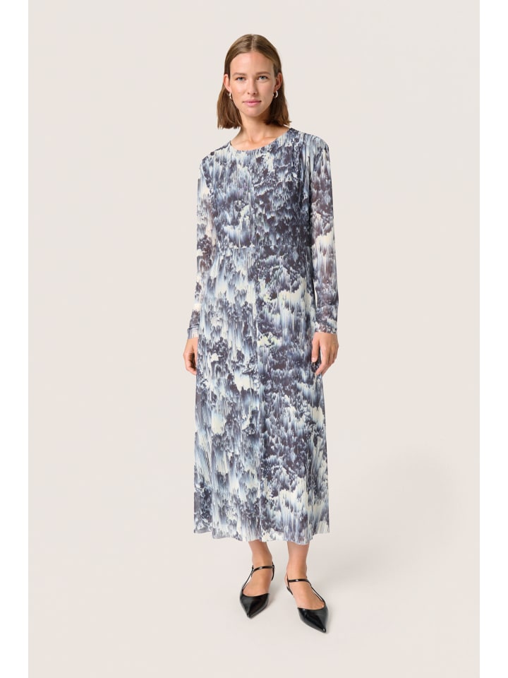 Платье до колена Soaked in Luxury
Платье до колена Soaked in Luxury