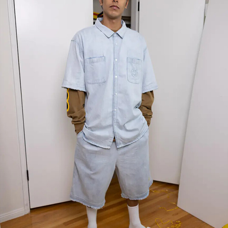 Джинсовые шорты унисекс из коллекции Smiley Light Tannins Drew House, цвет Light Denim
Джинсовые шорты унисекс из коллекции Smiley Light Tannins Drew House, цвет Light Denim