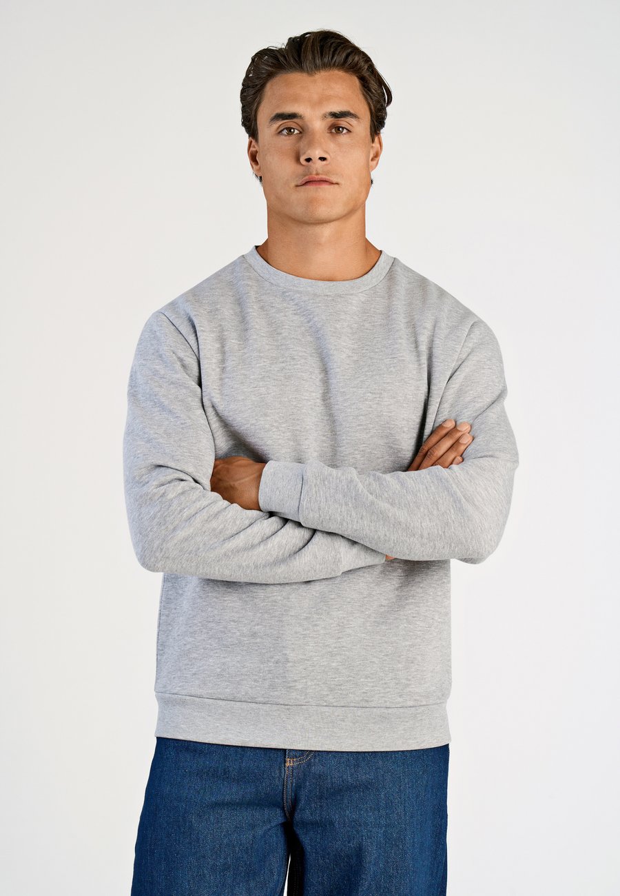 Толстовка Junk De Luxe O-NECK, Grey Mel/Grey, Серый, Толстовка Junk De Luxe O-NECK, Grey Mel/Grey
Толстовка Junk De Luxe O-NECK, Grey Mel/Grey, Серый, Толстовка Junk De Luxe O-NECK, Grey Mel/Grey