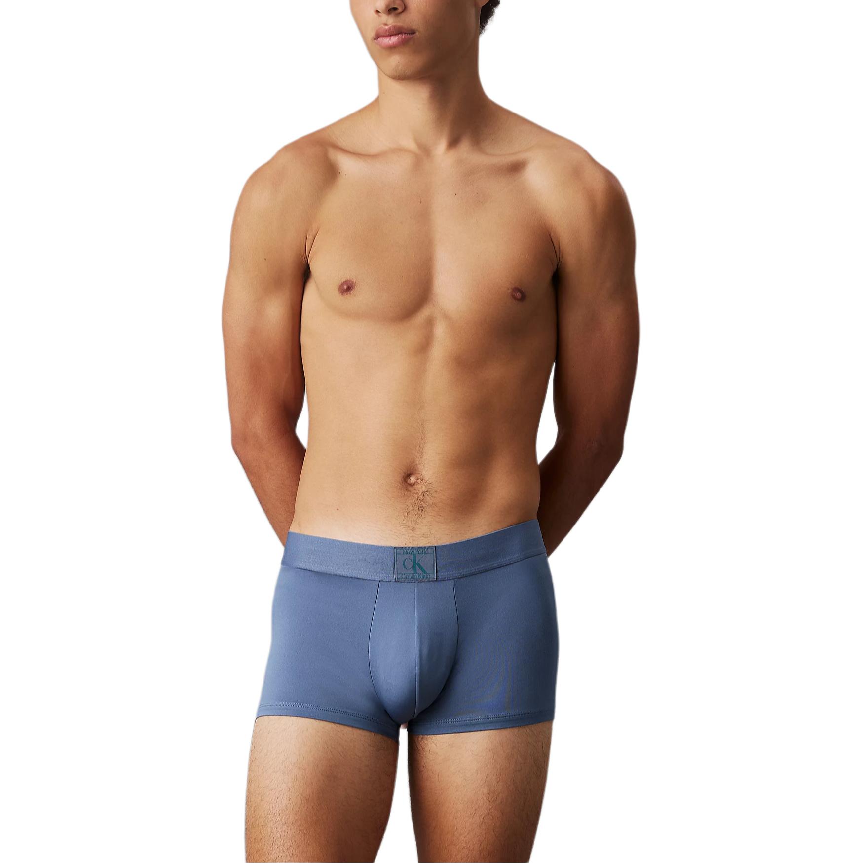 Calvin Klein Трусы Europe Version мужские 1 упаковка Blue
Calvin Klein Трусы Europe Version мужские 1 упаковка Blue