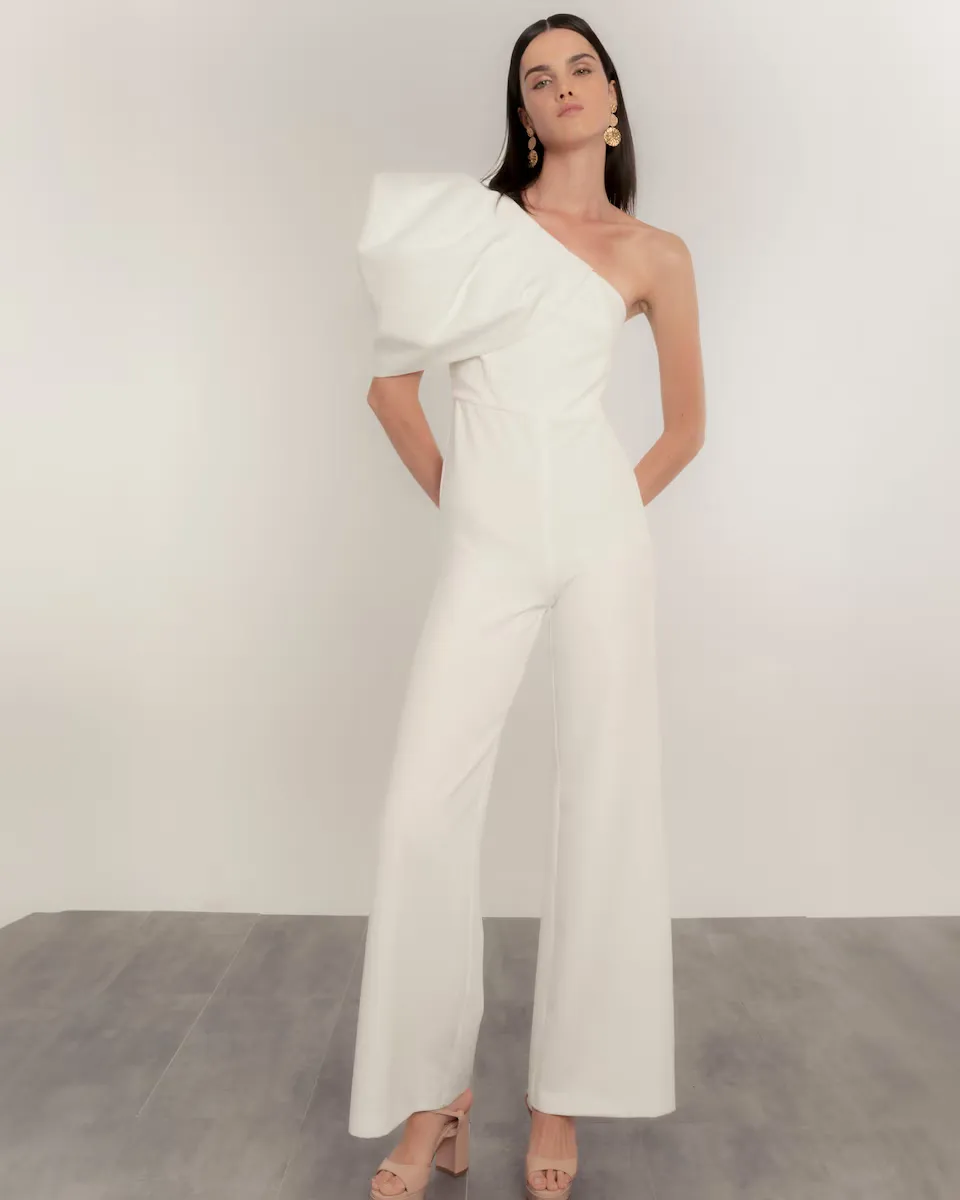 Женский комбинезон с широкой планкой и асимметричным плечом Dolores Promesas, белый
Женский комбинезон с широкой планкой и асимметричным плечом Dolores Promesas, белый