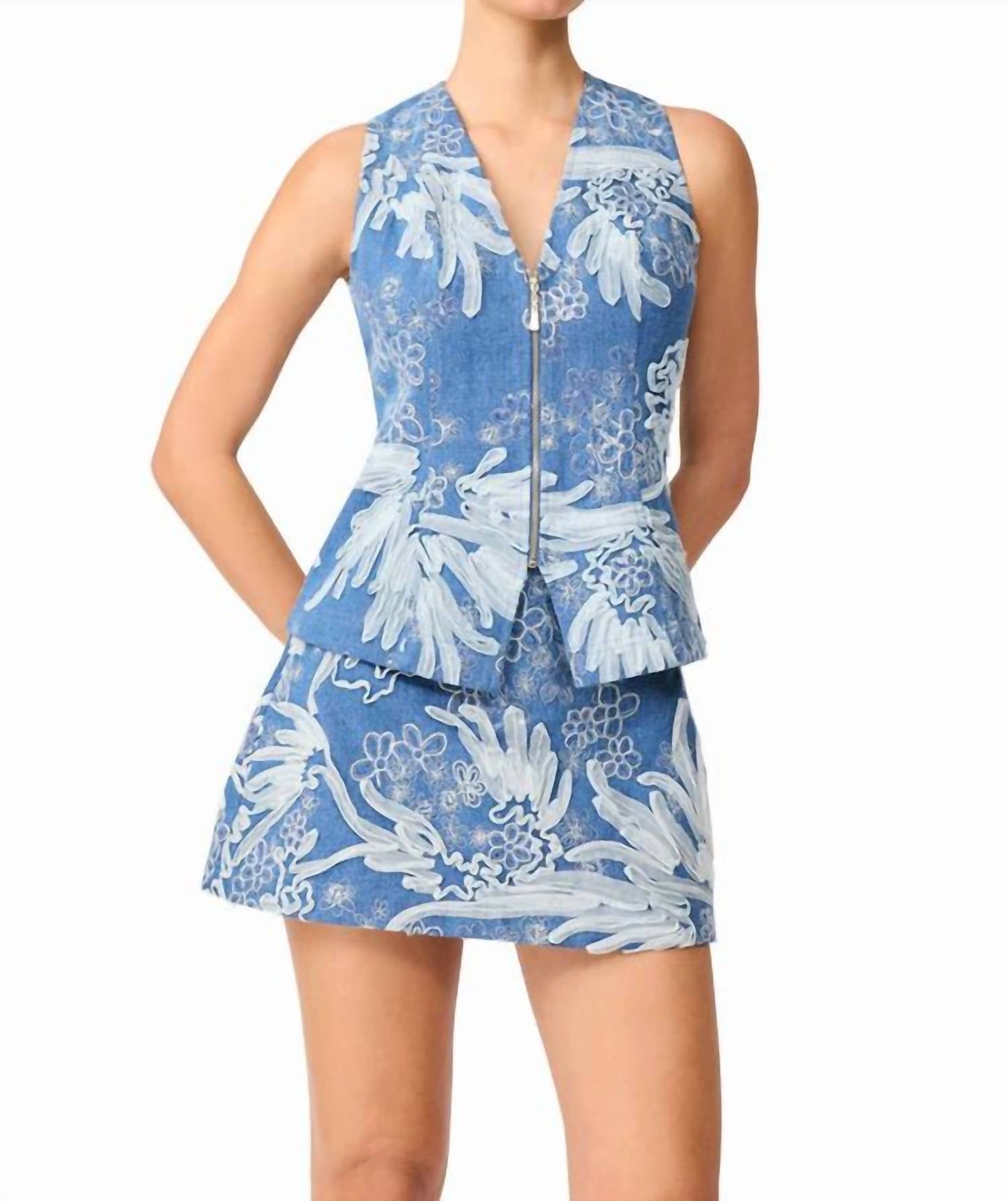 Аннелизе Юбка-шорты в сине-белом цвете ELLIATT
Аннелизе Юбка-шорты в сине-белом цвете ELLIATT