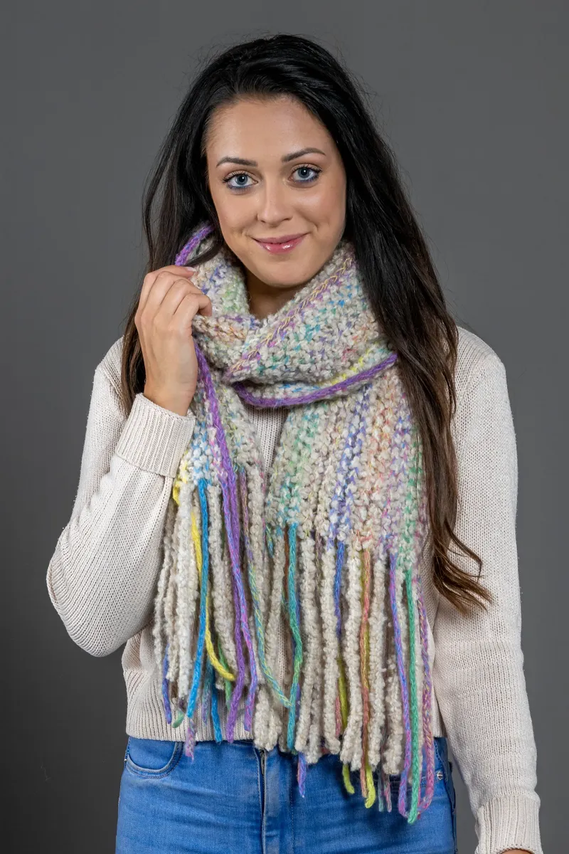 COLLEZIONE ALESSANDRO модный шарф "Чадия" крупной вязки с бахромой, бежевый
COLLEZIONE ALESSANDRO модный шарф "Чадия" крупной вязки с бахромой, бежевый