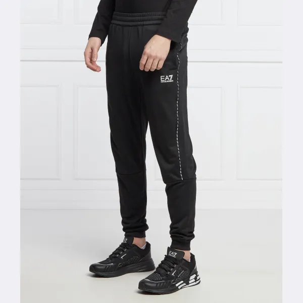 Спортивные брюки стандартного кроя Ea7, черный
Спортивные брюки стандартного кроя Ea7, черный
