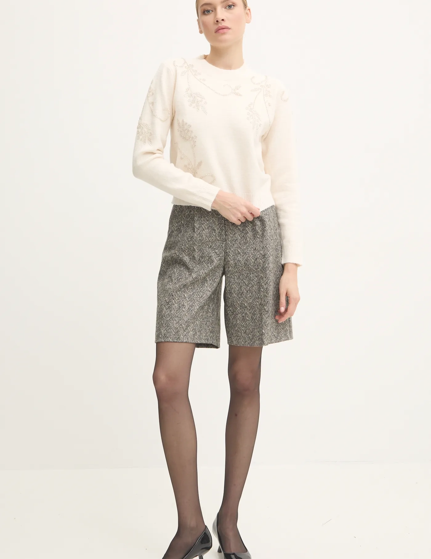 Свитер Answear Lab, бежевый
Свитер Answear Lab, бежевый