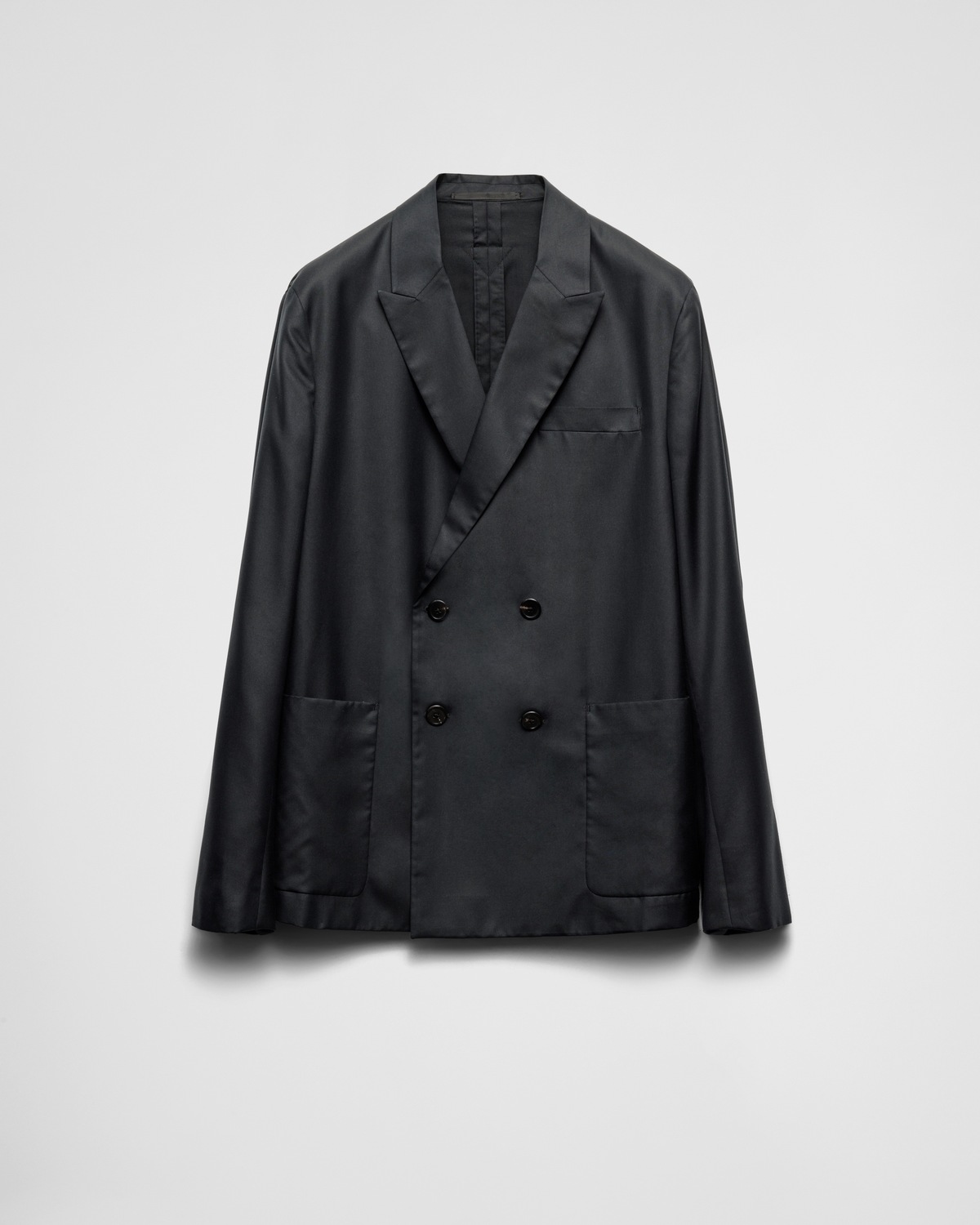 Двубортный шелковый жакет Prada, черный
Двубортный шелковый жакет Prada, черный