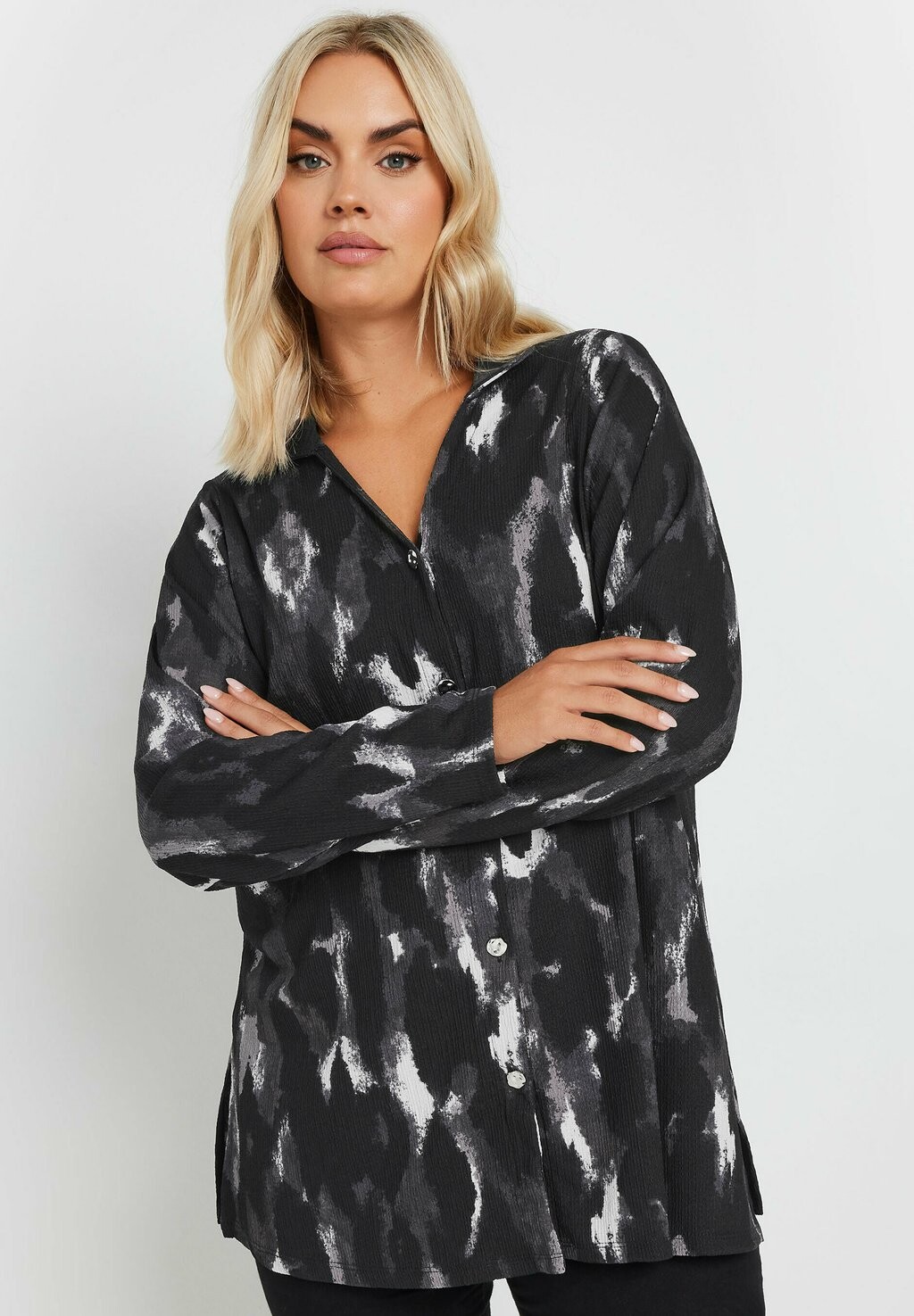 Блузка на пуговицах Yours Clothing, черный
Блузка на пуговицах Yours Clothing, черный