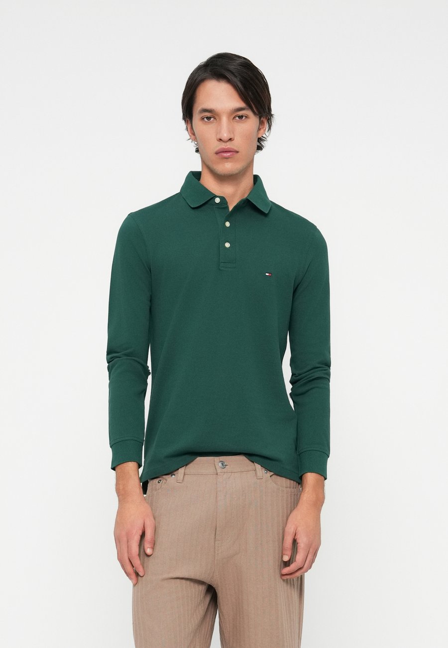 Топ Tommy Hilfiger Long sleeved top, Ornamental Green/Dark Green
Топ Tommy Hilfiger Long sleeved top, Ornamental Green/Dark Green