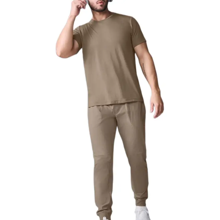 Футболка Triumph мужская Alo Yoga, Gravel/Gravel
Футболка Triumph мужская Alo Yoga, Gravel/Gravel