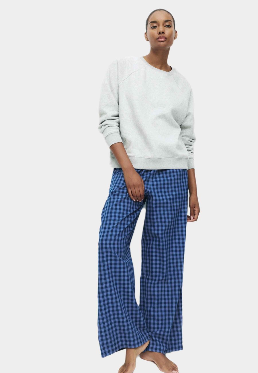 Пижамный комплект Marks & Spencer SUPERSOFT AND DEVON CHECK SET , Grey Mix/Mottled Grey
Пижамный комплект Marks & Spencer SUPERSOFT AND DEVON CHECK SET , Grey Mix/Mottled Grey