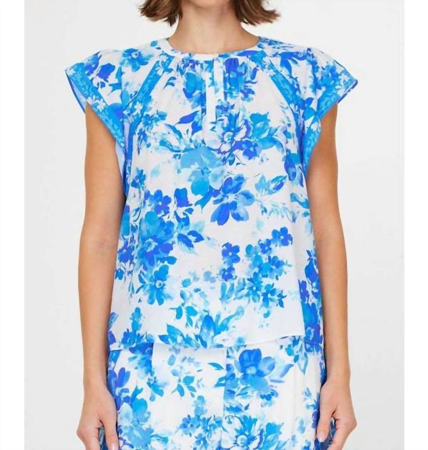 Блуза с круглым вырезом в синем мультиколоре Current air
Блуза с круглым вырезом в синем мультиколоре Current air