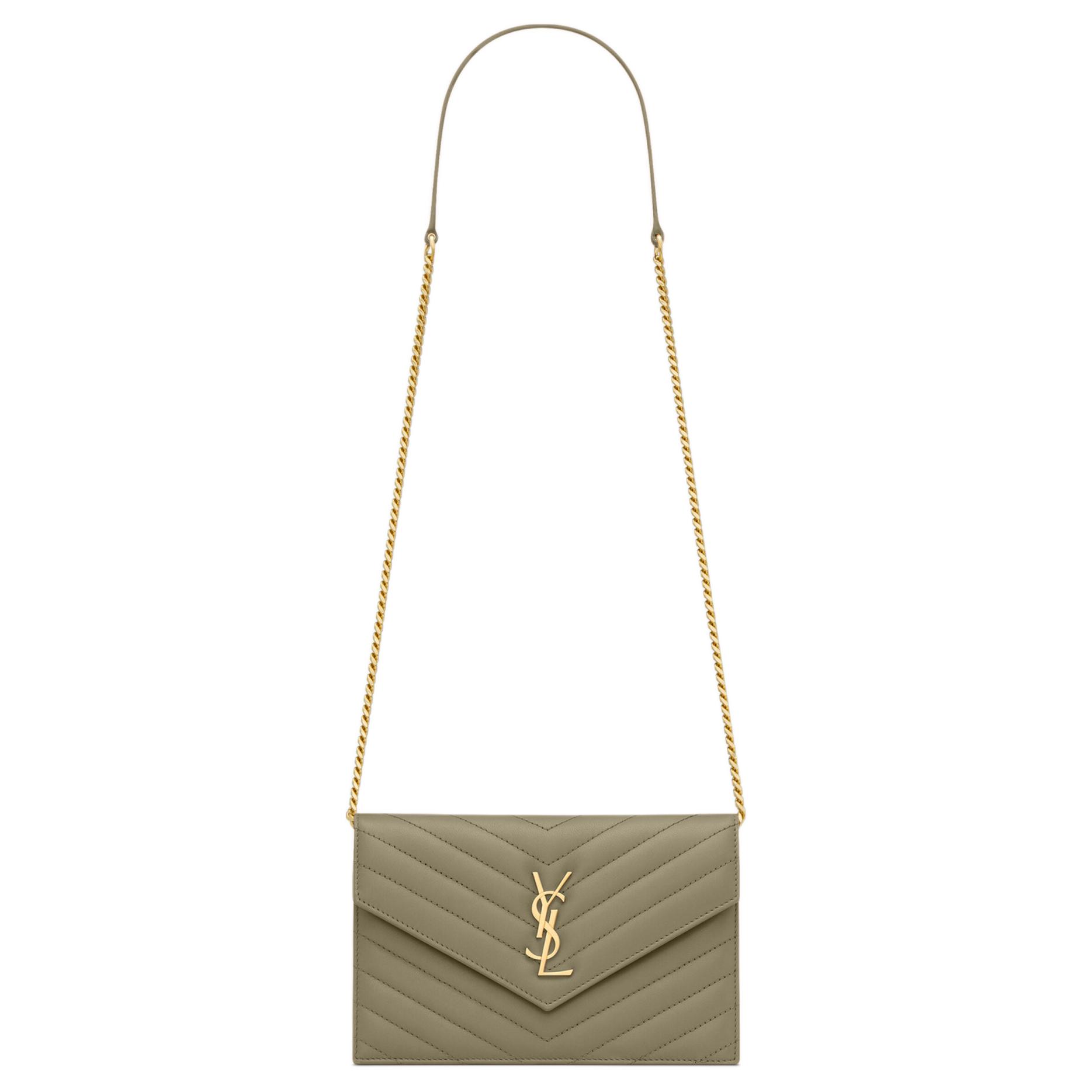 SAINT LAURENT Сумка-кроссбоди из овчины Кассандр
SAINT LAURENT Сумка-кроссбоди из овчины Кассандр