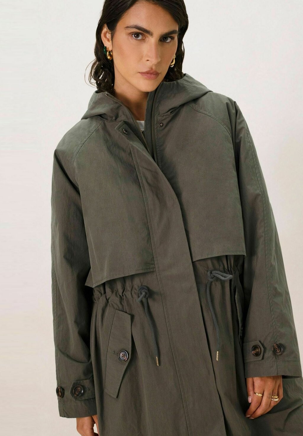 Парка Sissy-Boy, темно-зеленый
Парка Sissy-Boy, темно-зеленый