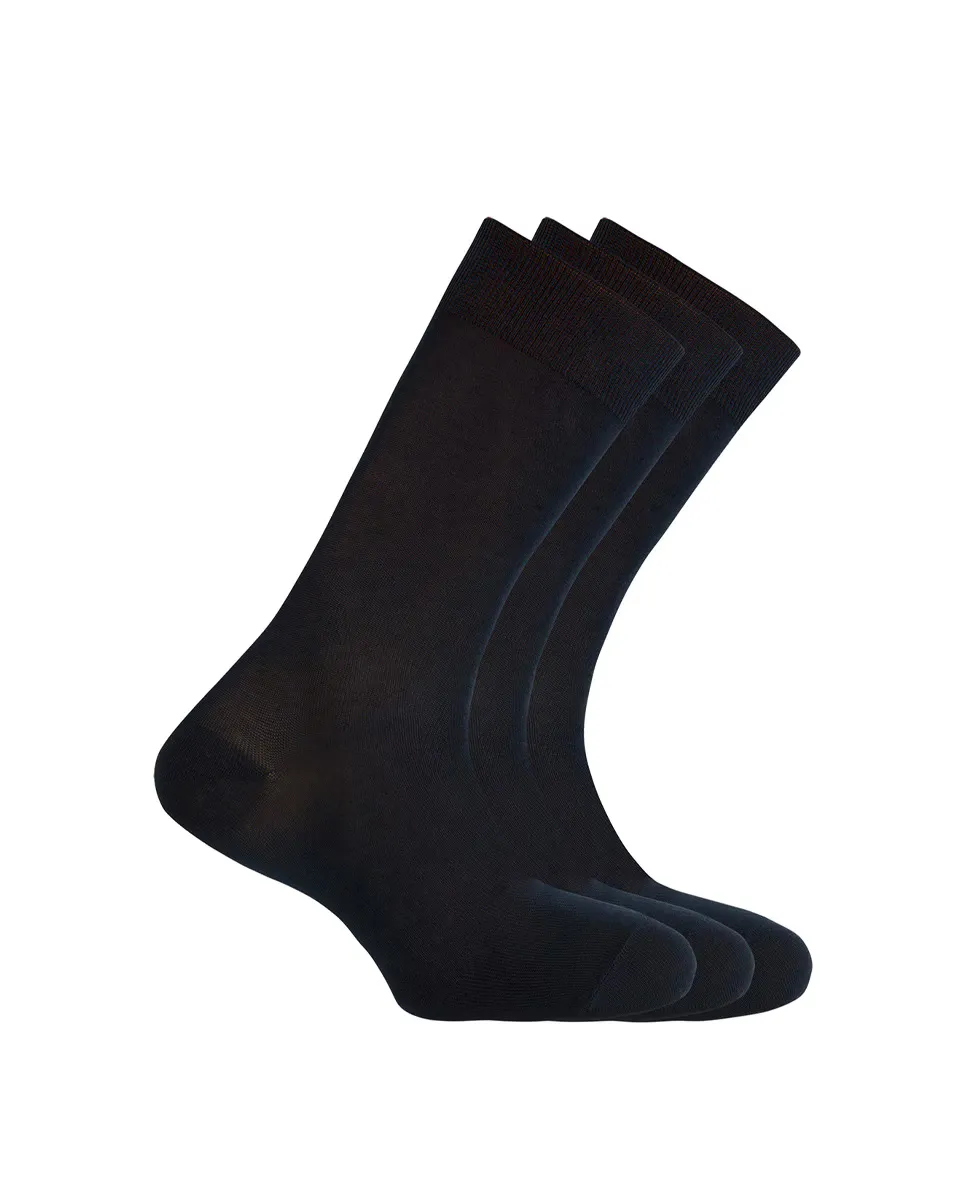 В наборе 3 пары коротких мужских однотонных носков из мерсеризованного хлопка Punto Blanco, темно-синий
В наборе 3 пары коротких мужских однотонных носков из мерсеризованного хлопка Punto Blanco, темно-синий