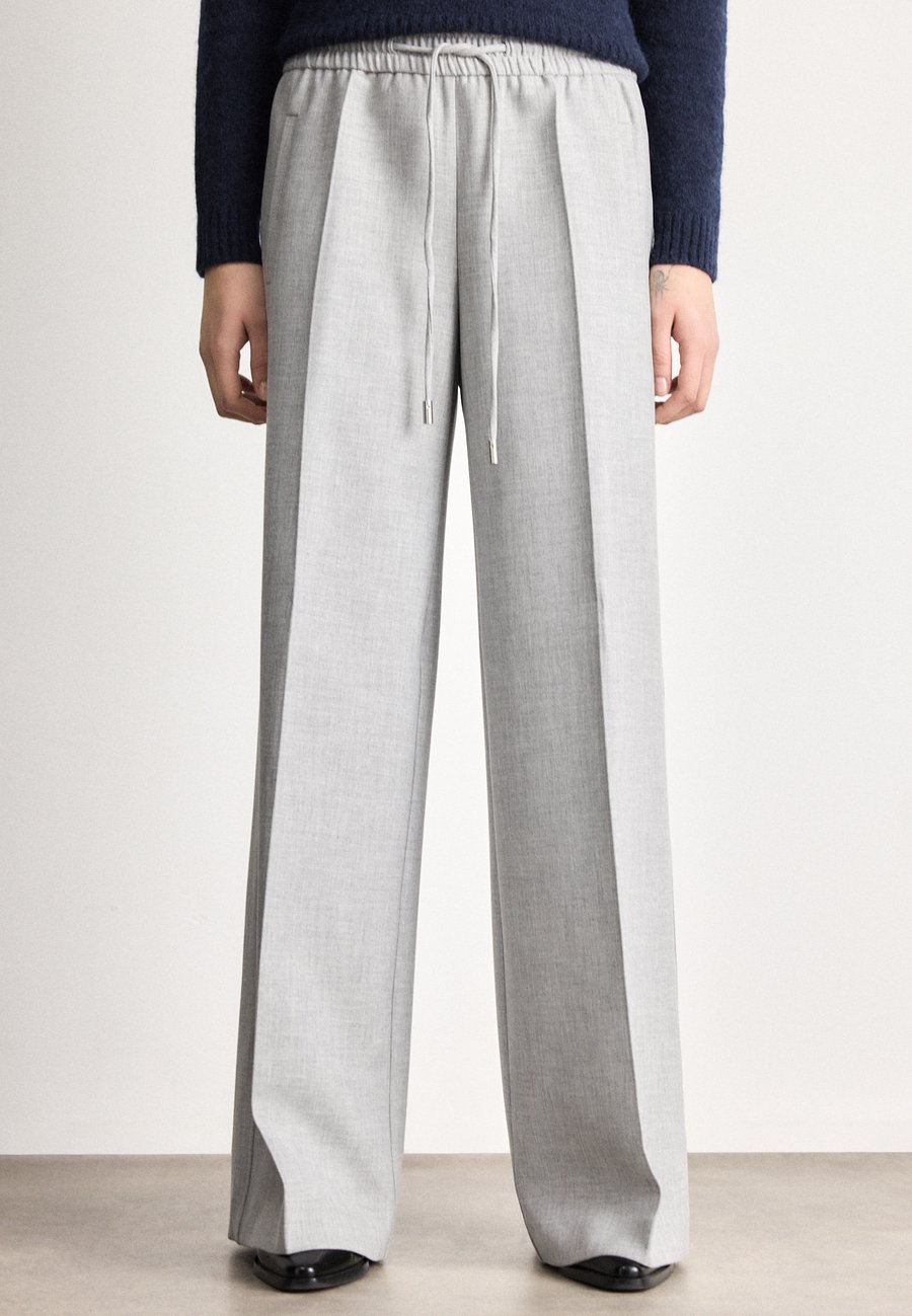 Брюки BOSS TAMAYA, Open Miscellaneous/Grey
Брюки BOSS TAMAYA, Open Miscellaneous/Grey