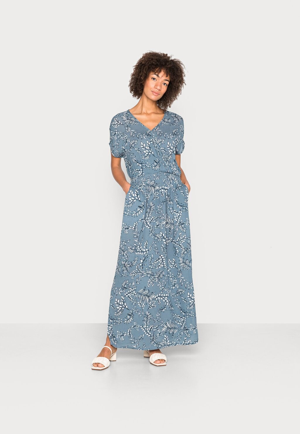 Длинное платье Kaffe, синий
Длинное платье Kaffe, синий