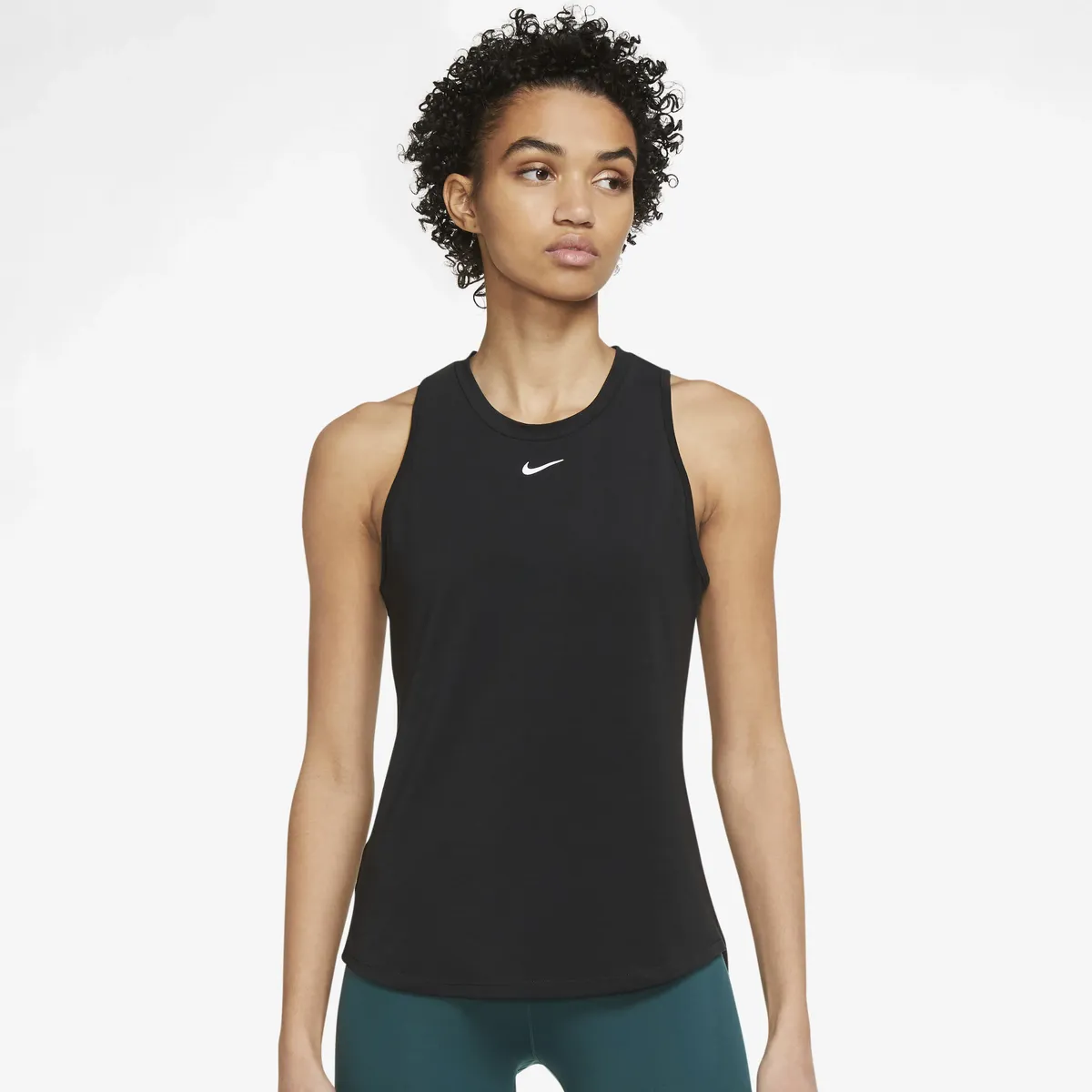 Майка Nike "DRI-FIT ONE LUXE WOMEN'S STANDARD FIT TANK", черный
Майка Nike "DRI-FIT ONE LUXE WOMEN'S STANDARD FIT TANK", черный