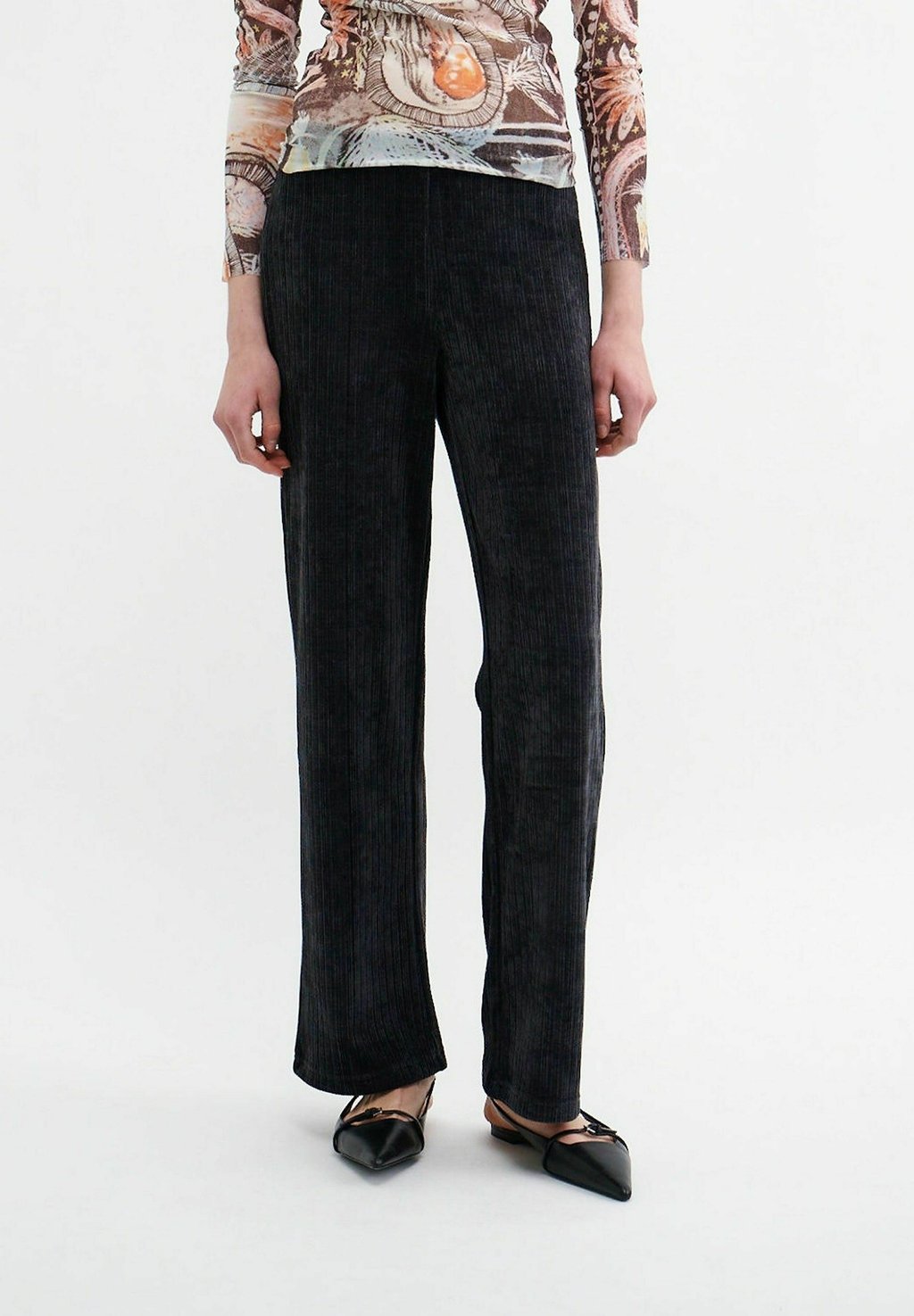 Брюки VIVIANNA Résumé, черный
Брюки VIVIANNA Résumé, черный