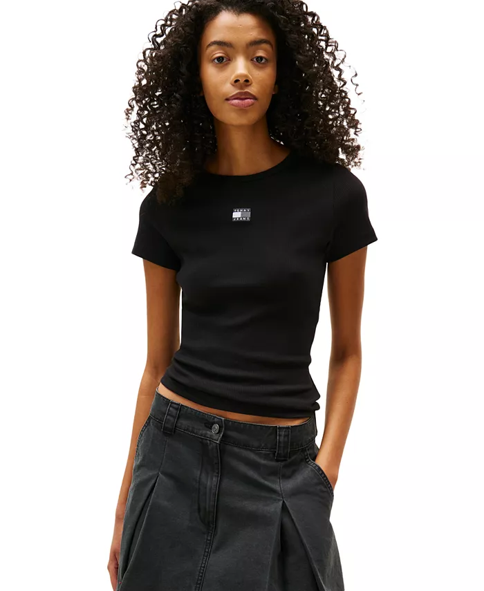 Женская футболка с логотипом Badge Logo и ребристой фактурой Tommy Jeans, черный 
Женская футболка с логотипом Badge Logo и ребристой фактурой Tommy Jeans, черный